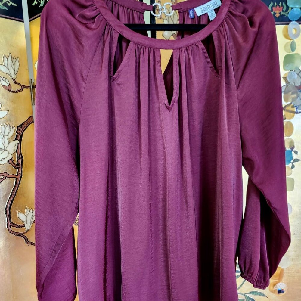 Jennifer Lopez flowy satin blouse OX